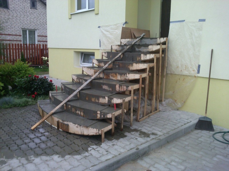 Бетонные лестницы в Апрелевке