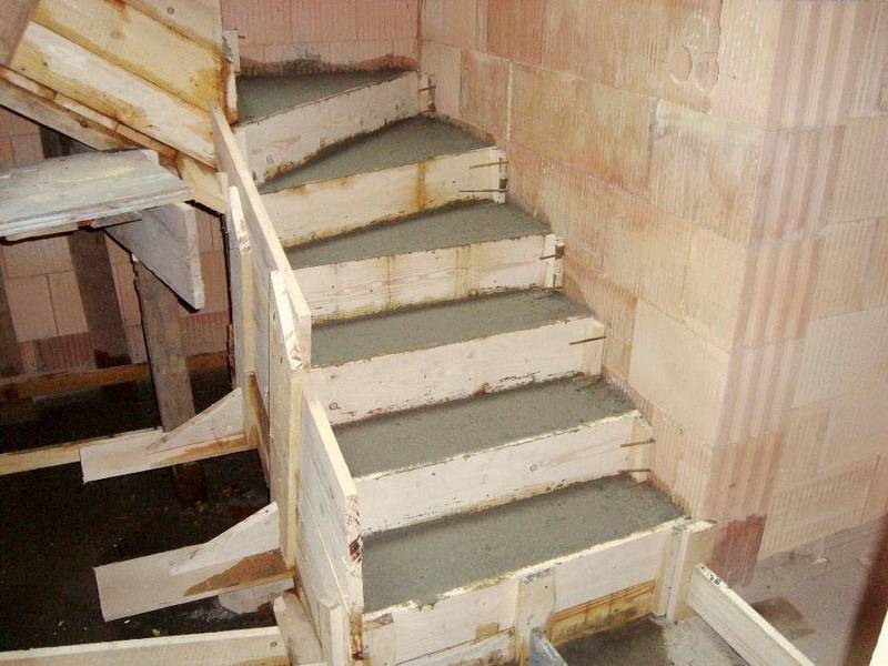 Бетонные лестницы в Конаково