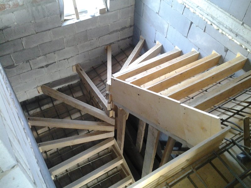 Бетонные лестницы во Ржеве
